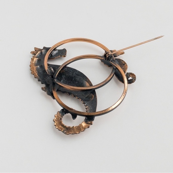 Modern Vintage Large Copper Seahorse Brooch Pin Lapel Mother and Baby Seahorses - Picture 8 of 9